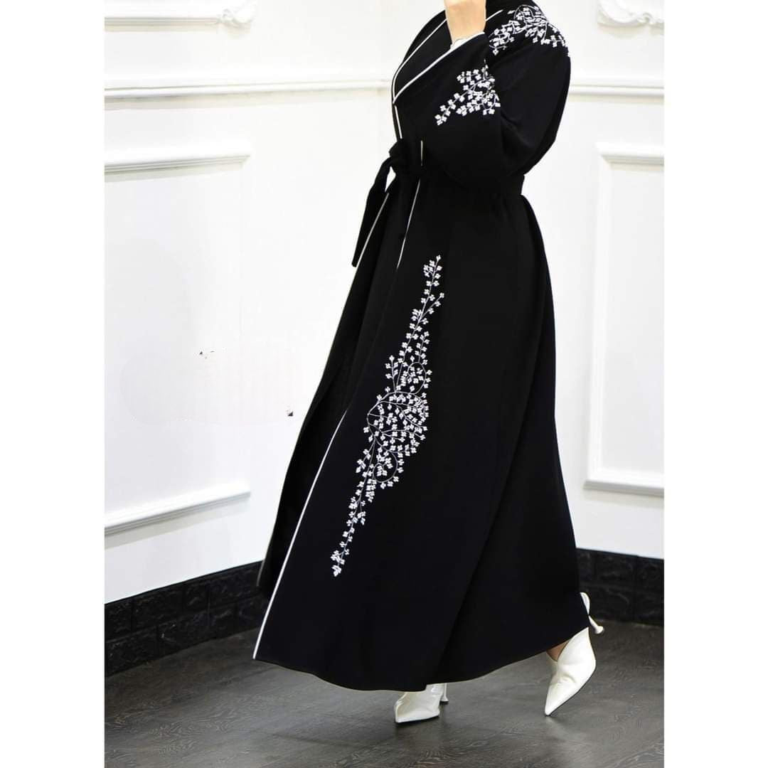 Abaya fleur noire عباية سوداء
