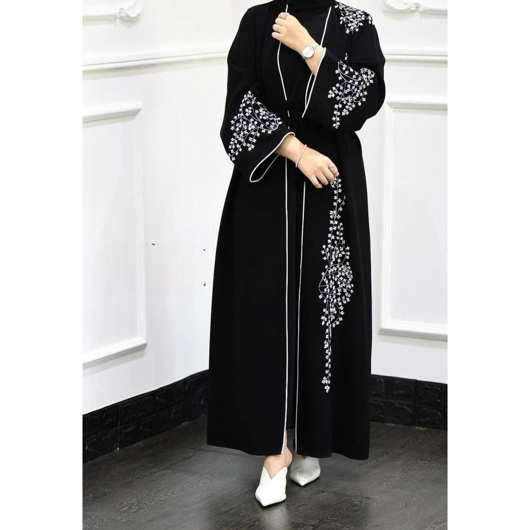 Abaya fleur noire عباية سوداء